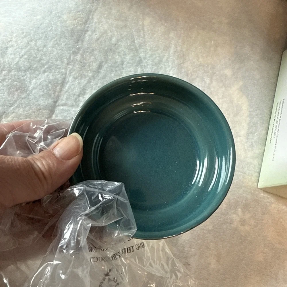 NEW‎ Scentsy HYDRO Mid-Size Wax Warmer Aqua Teal Diamond Embossed MSW-HYDR